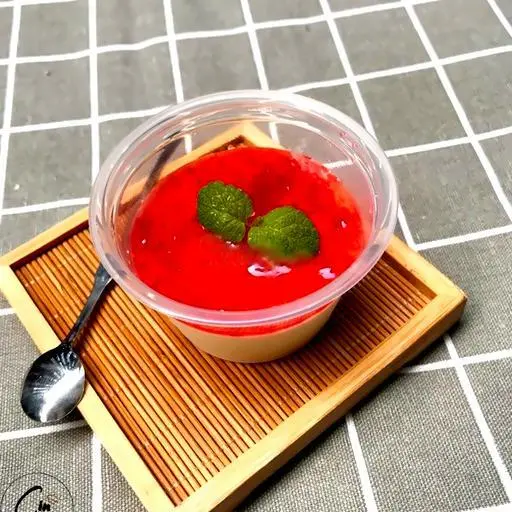 Hình ảnh Panna Cotta Dâu tây