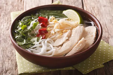 Hình ảnh Phở tái - gà