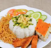 Hình ảnh Cơm tấm sườn chả