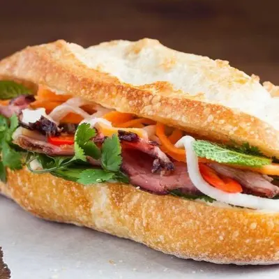 Hình ảnh Bánh mì heo quay