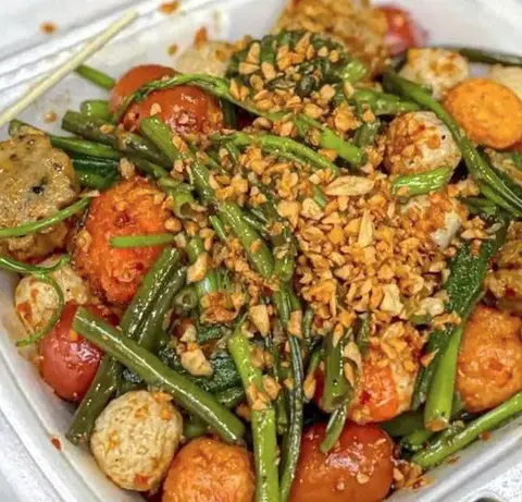 Hình ảnh Cá viên chiên nước mắm thập cẩm