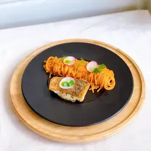 Hình ảnh Spicy fettuccine with barramundi