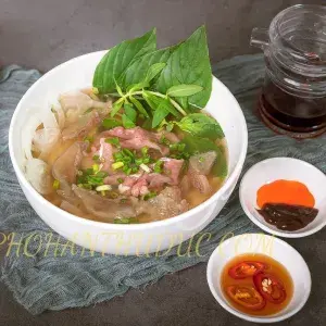 Hình ảnh 1 phở tái - 1 phở gân - 1 nước giải khát