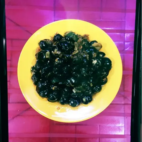 Hình ảnh Ốc bu xào tỏi