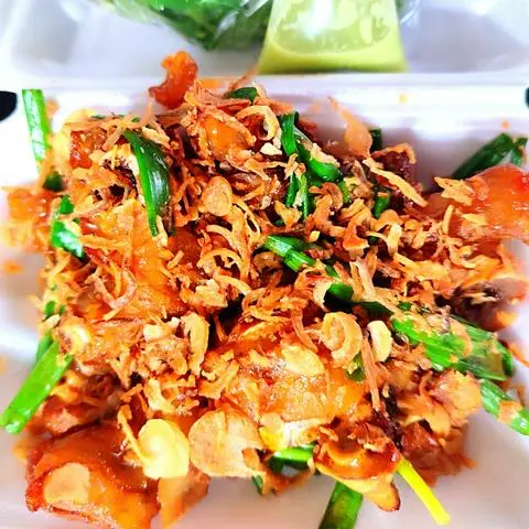 Hình ảnh Giò heo chiên giòn sa tế
