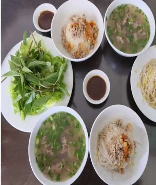 Hình ảnh Phở khô gà xương heo