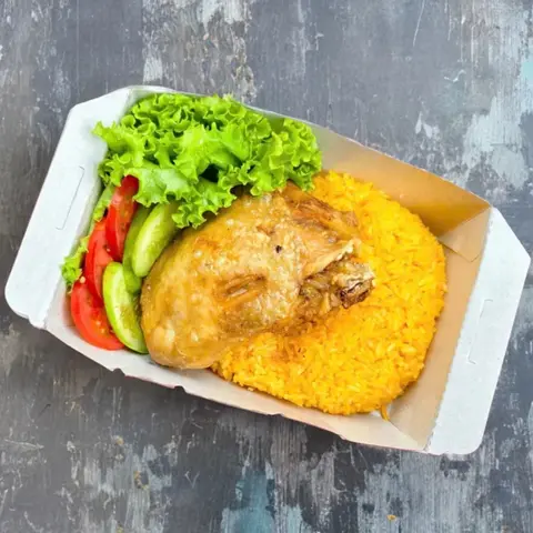 Hình ảnh Cơm chiên má đùi xối mỡ