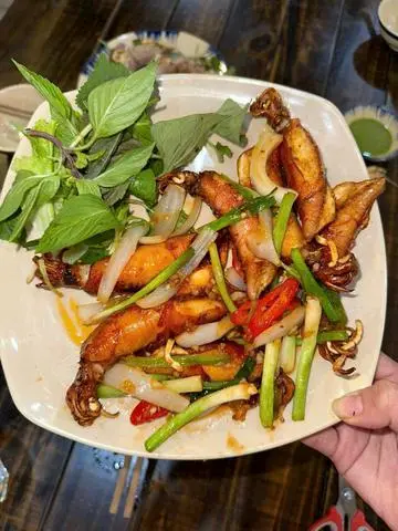 Hình ảnh Mực trứng chiên nước mắm