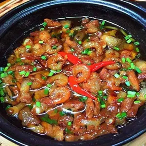 Hình ảnh Cơm niêu thịt rim tôm