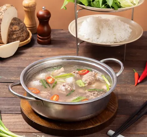 Hình ảnh Lẩu vịt om khoai môn nhỏ
