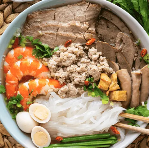Hình ảnh Hủ tiếu thập cẩm có( Khô và Nước )