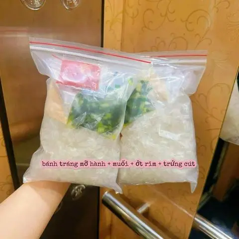 Hình ảnh Bánh tráng mỡ hành