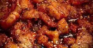 Hình ảnh Cơm Thịt Ba Chỉ kho tiêu
