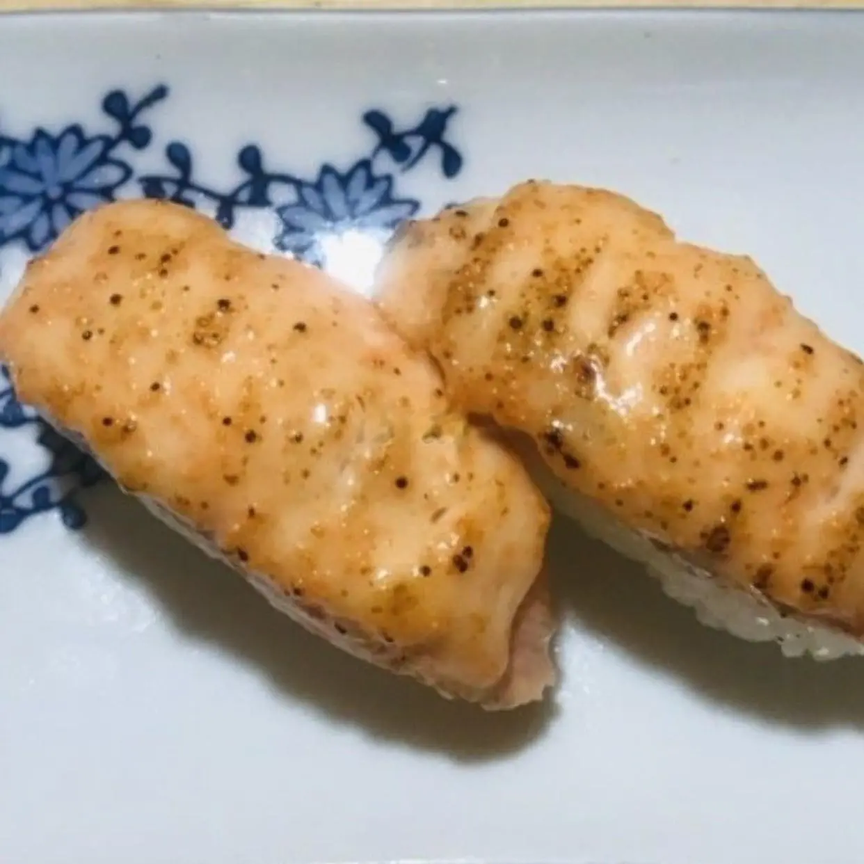 Hình ảnh SAKE MENTAI SUSHI (CÁ HỒI SỐT MENTAI)
