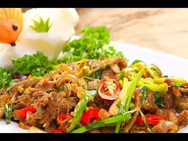 Hình ảnh Dê xào sa tế