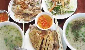 Hình ảnh Gỏi vịt nguyên con (kèm cháo)