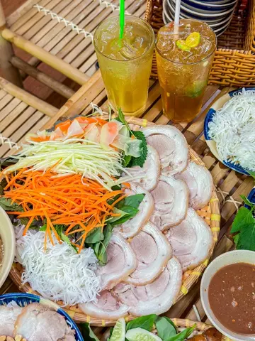 Hình ảnh Bánh tráng cuốn thịt heo