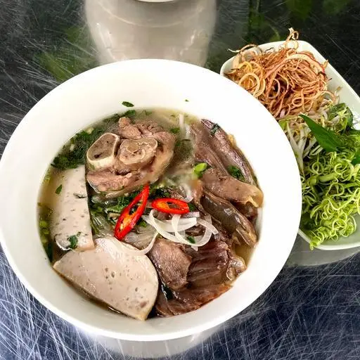Hình ảnh Bún bò bắp giò