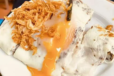 Hình ảnh Bánh cuốn trứng lòng đào