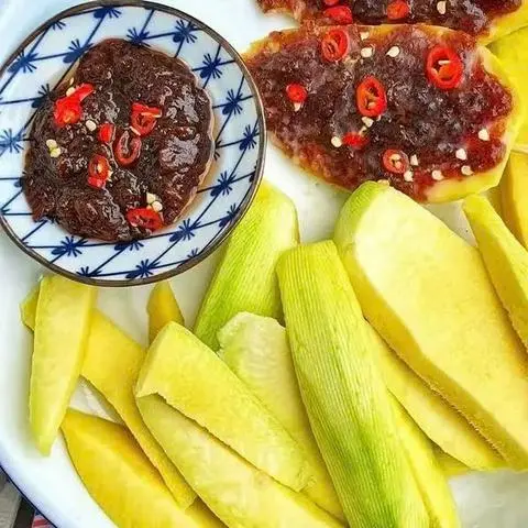 Hình ảnh Xoài keo chấm mắm ruốc