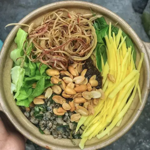 Hình ảnh Mì trộn hến