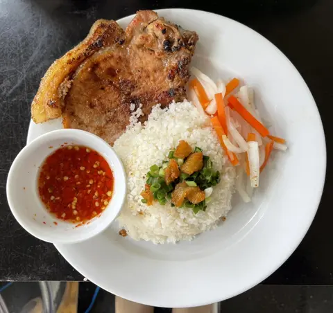 Hình ảnh Cơm tấm Sườn
