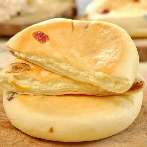 Hình ảnh Bánh mì kem phô mai nam việt quất
