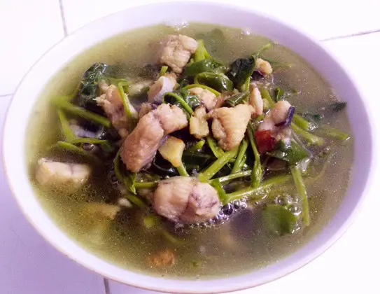 Hình ảnh Cá trê nấu canh mùng tơi