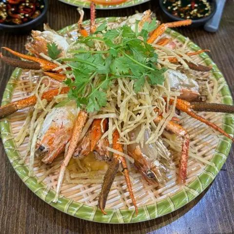 Hình ảnh Tôm càng tứ quý