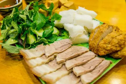 Hình ảnh Bún đậu chả mực Hạ Long