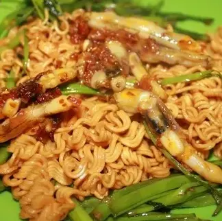 Hình ảnh Mì xào rau muống