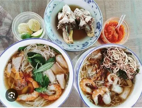 Hình ảnh Bún nước lèo tô đặc biệt
