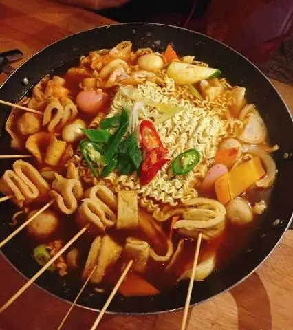 Hình ảnh Mì cay chả cá Hàn Quốc