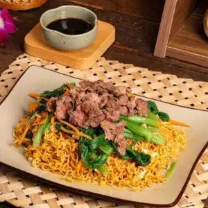 Hình ảnh Mì xào bò - roti pizza cheese