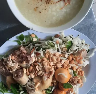 Hình ảnh 1 bộ lòng trộn gỏi