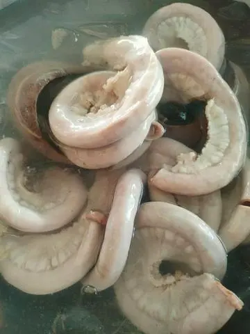 Hình ảnh Lòng heo luộc