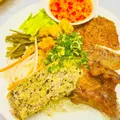 Hình ảnh Cơm tấm sườn nướng mật ong - chả hấp