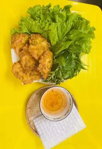 Hình ảnh Bánh tôm chiên miền tây