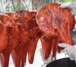 Hình ảnh Vịt quay tỳ bà da giòn+bánh bao 5 cai