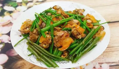 Hình ảnh Lòng xào rau muống