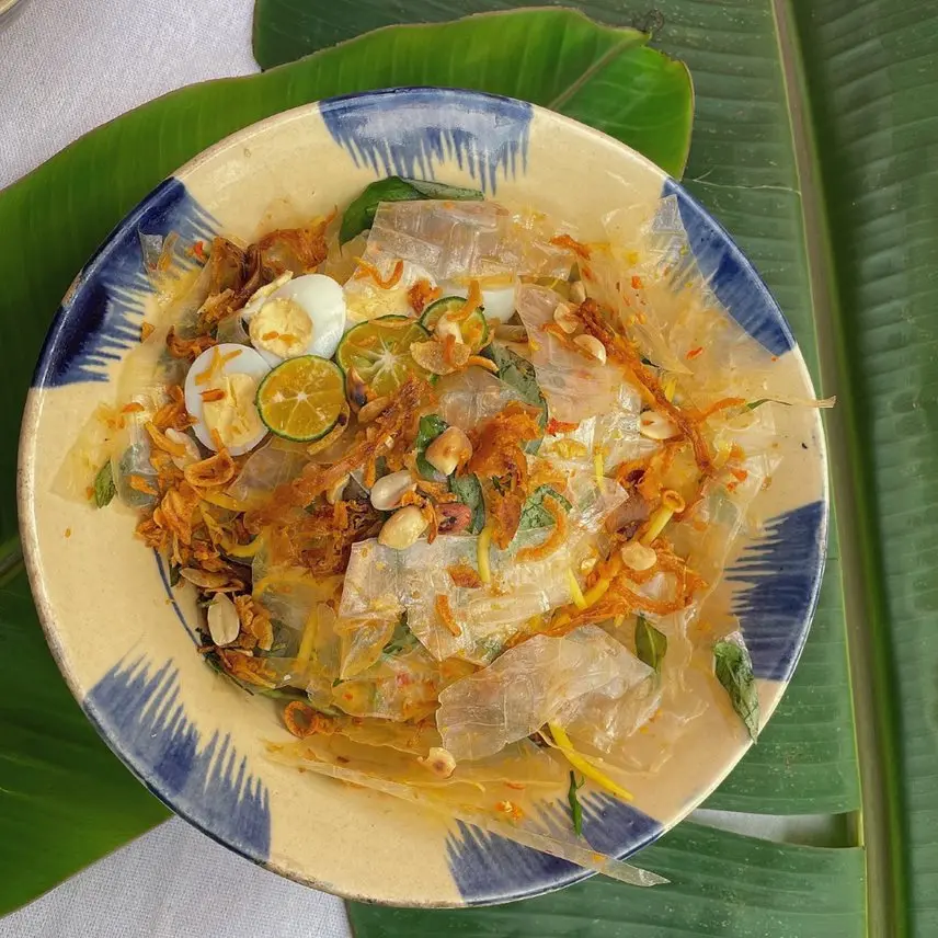 Hình ảnh Bánh Tráng Trộn Sa Tế Tỏi
