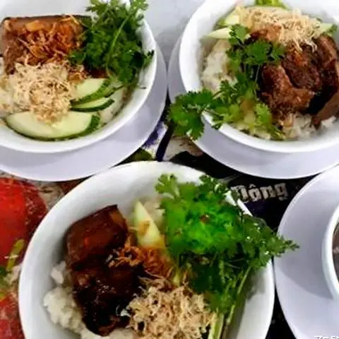 Hình ảnh Xôi thịt kho nhừ