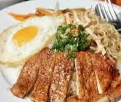 Hình ảnh Cơm Sườn + Trứng ỐpLa