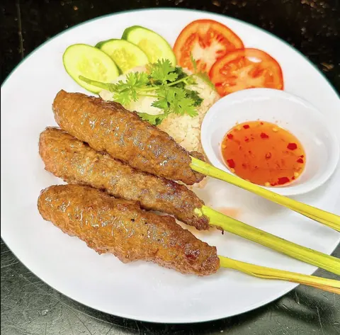 Hình ảnh Cơm tấm bò lụi sả