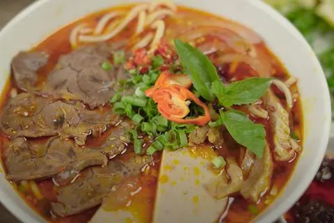 Hình ảnh Bún bò Huế nạm