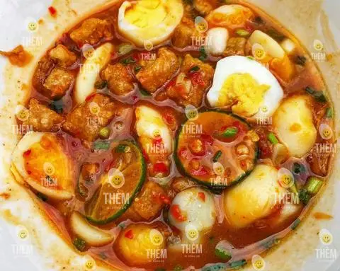 Hình ảnh Bánh tráng chấm mỡ hành - sốt me trứng cút lòng đào