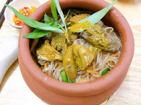 Hình ảnh Miến trộn phá lấu