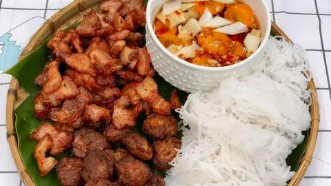 Hình ảnh Bún chả thịt ba rọi nướng