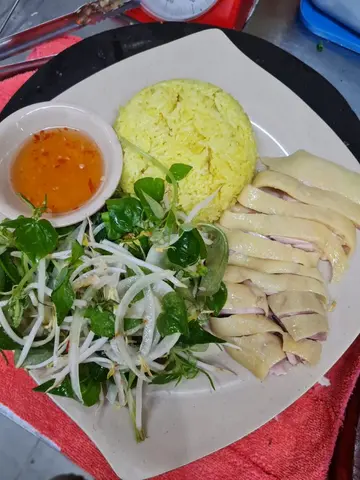 Hình ảnh cơm gà ta luộc