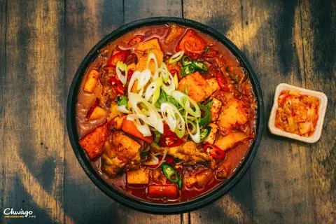 Hình ảnh Gà hầm cay - nửa con